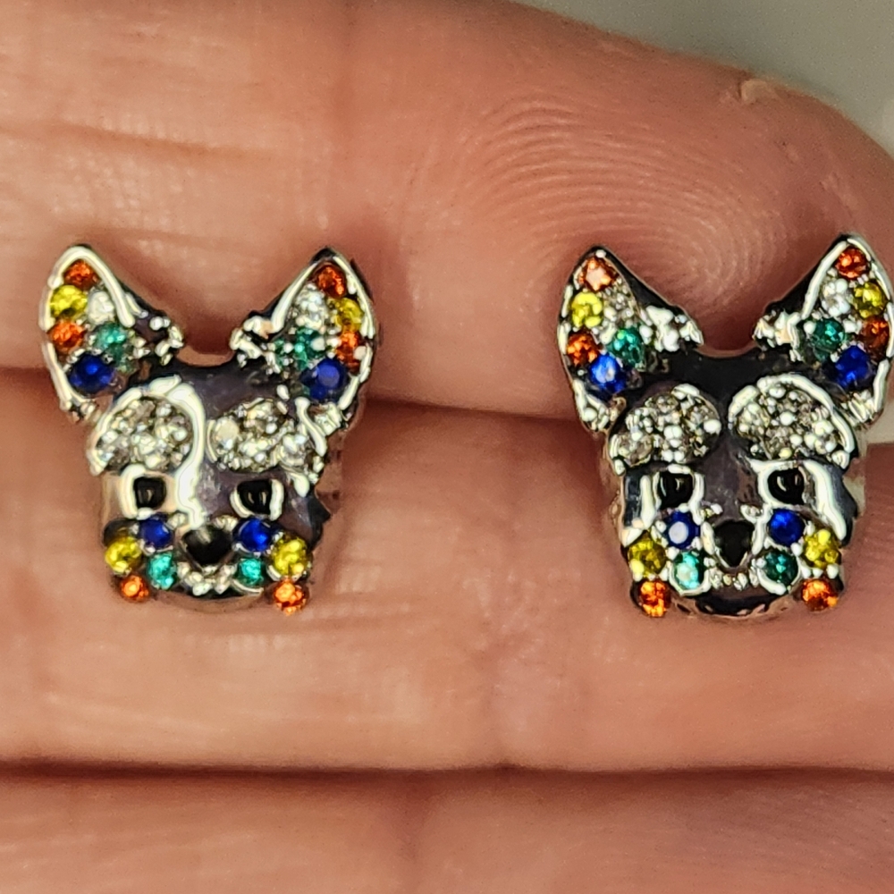 NWOT! Frenchie, bulldog colored jeweled earrings! (R56)